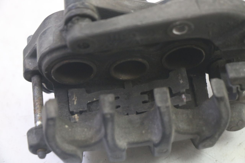 photo de ÉTRIER DE FREIN AVANT SUZUKI BURGMAN 125 (2007 - 2014) - Vue d’ensemble