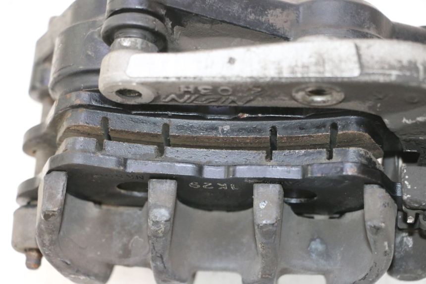 photo de ÉTRIER DE FREIN AVANT SUZUKI BURGMAN 125 (2007 - 2014) - Autre angle de vue