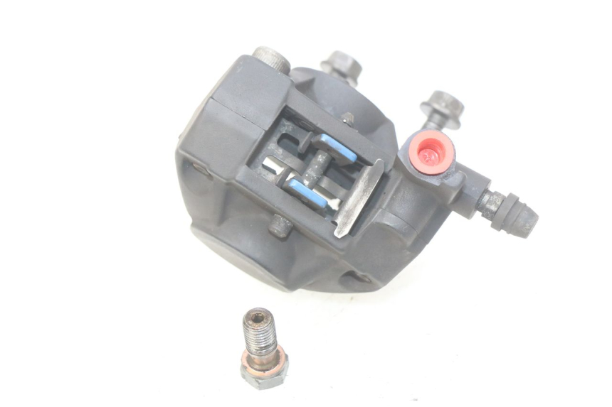 photo de ÉTRIER DE FREIN AVANT YAMAHA BW'S 50 (2004 - 2017) - Autre angle de vue