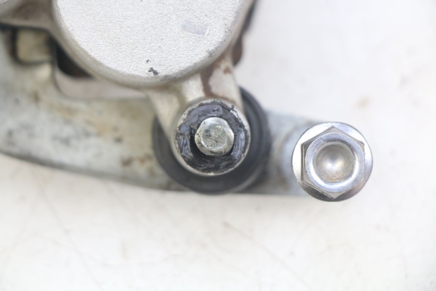 photo de ÉTRIER DE FREIN AVANT HONDA CR 80 (2001 - 2003) - Marquages et références