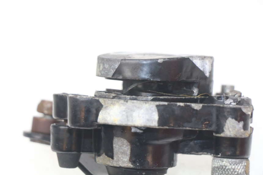 photo de ÉTRIER DE FREIN AVANT POCKET BIKE CROSS 50 - Détail de la pièce