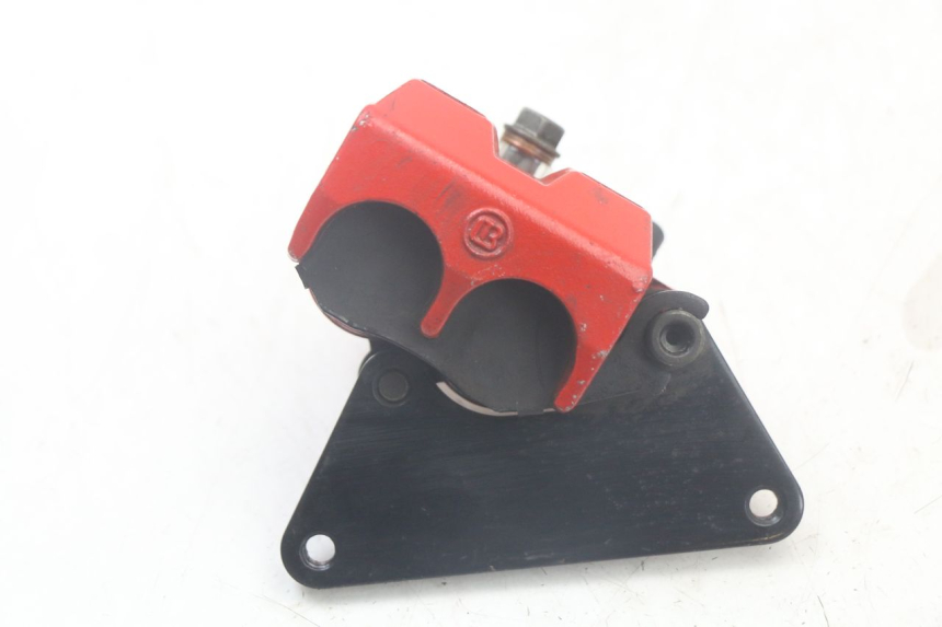 photo de ÉTRIER DE FREIN AVANT SYM CROX 4T 50 (2016 - 2023) - Gros plan technique