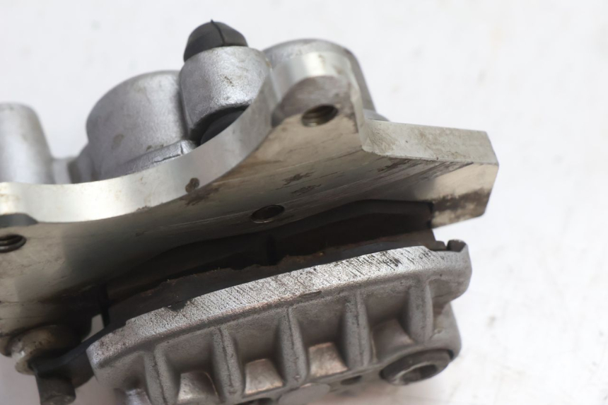 photo de ETRIER FREIN AVANT HM HONDA DERAPAGE 50 (2007 - 2009) - Points de fixation