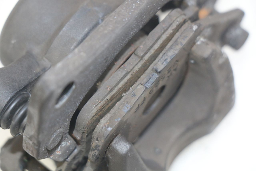 photo de ÉTRIER DE FREIN AVANT YAMAHA D'ELIGHT DELIGHT 125 (2017 - 2020) - Zoom état d’usage