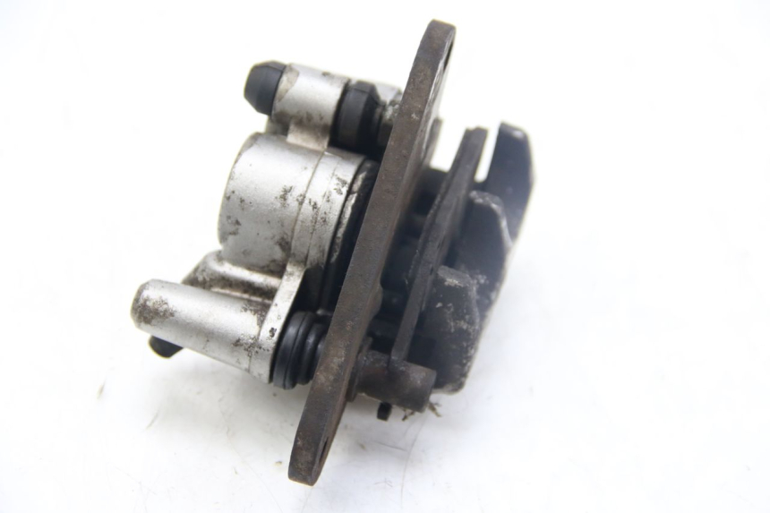 photo de ÉTRIER DE FREIN AVANT SYM FIDDLE 2 50 (2008 - 2013) - Autre angle de vue