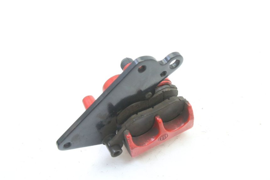 photo de ÉTRIER DE FREIN AVANT SYM FIDDLE 3 III 50 (2014 - 2020) - Gros plan technique