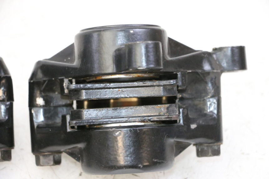 photo de ETRIER FREIN AVANT YAMAHA FJ 36Y 1100 (1984 - 1985) - Autre angle de vue