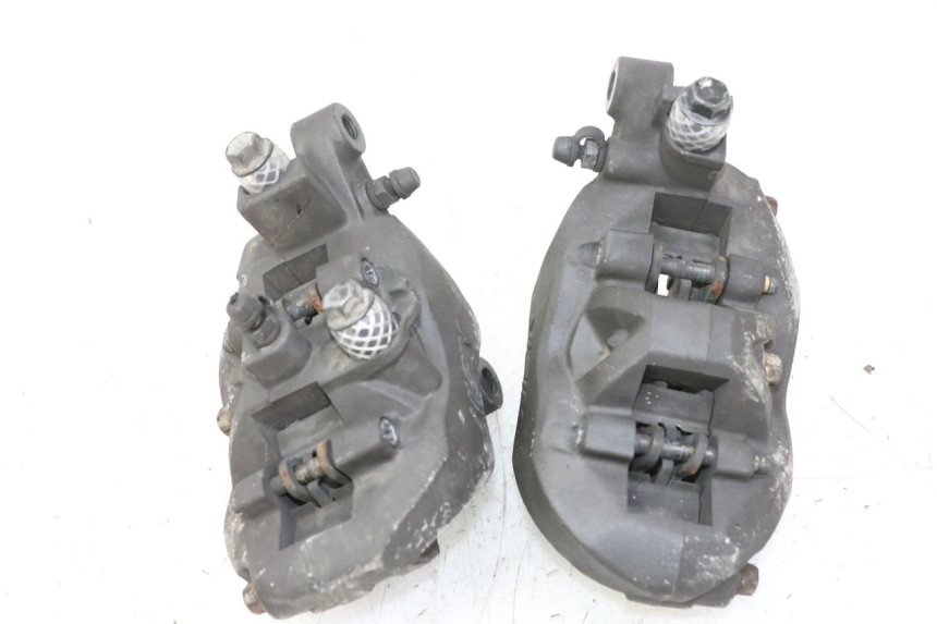 photo de ETRIER FREIN AVANT YAMAHA FJR ABS 1300 (2016 - 2020) - Points de fixation