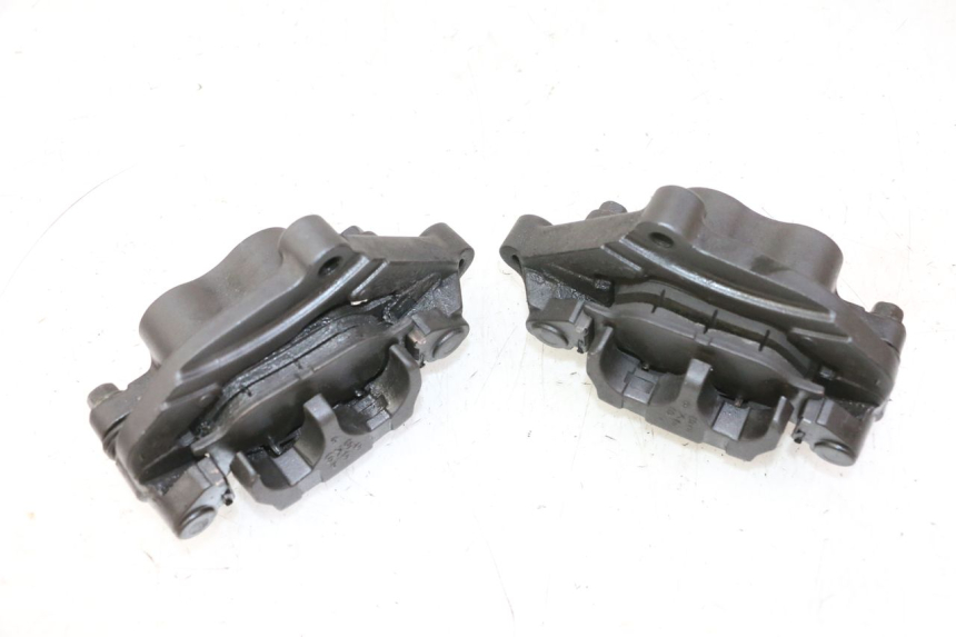 photo de ETRIER FREIN AVANT YAMAHA FZ6 N FAZER 600 (2004 - 2006) - Zoom état d’usage