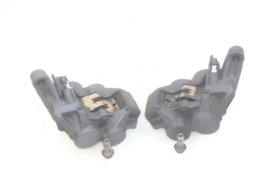 photo de ÉTRIER DE FREIN AVANT YAMAHA FZS FAZER 600 (1998 - 2001) - Points de fixation