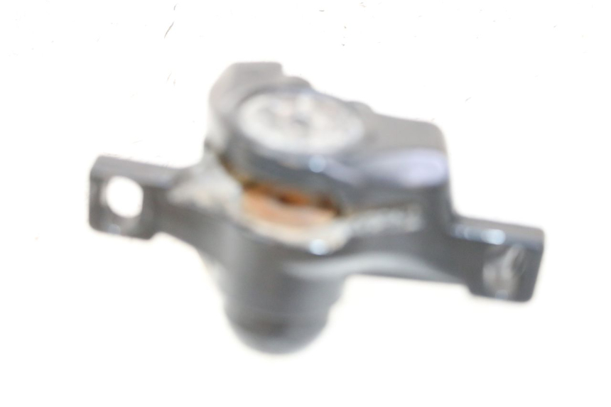 photo de ETRIER FREIN AVANT KUKIRIN G2 MASTER 1 - Gros plan technique