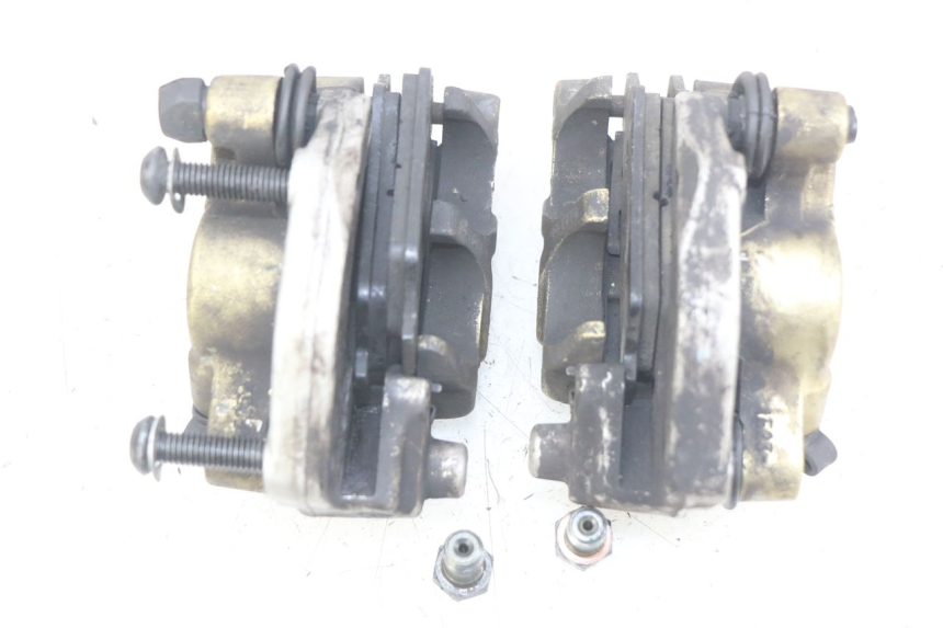 photo de ÉTRIER DE FREIN AVANT GILERA GP 800 (2007 - 2013) - Autre angle de vue