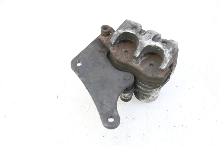 photo de ETRIER FREIN AVANT KYMCO GRAND DINK 125 (2002 - 2007) - Gros plan technique