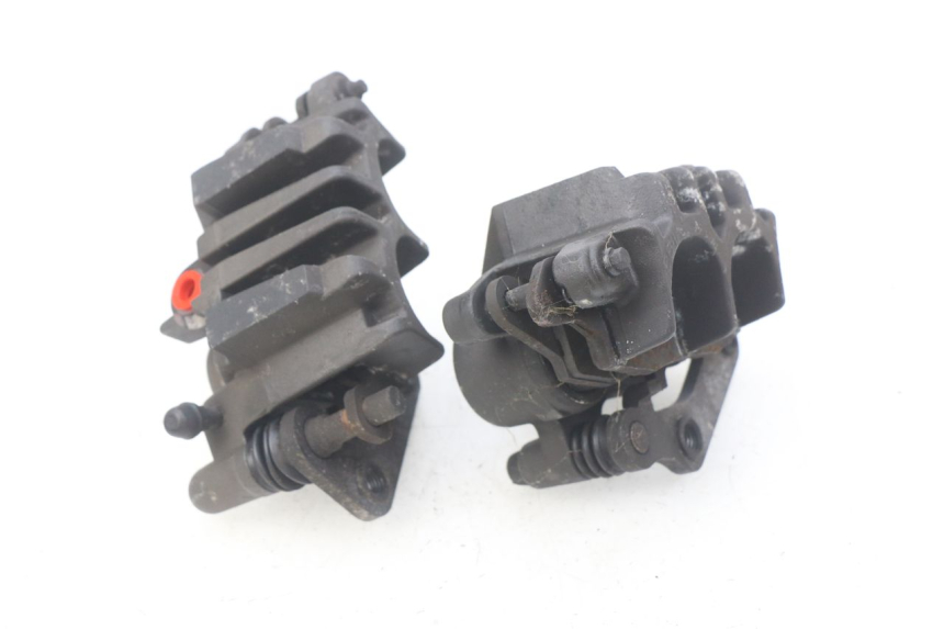 photo de ETRIER FREIN AVANT SUZUKI GSF N BANDIT 600 (2000 - 2004) - Détail de la pièce