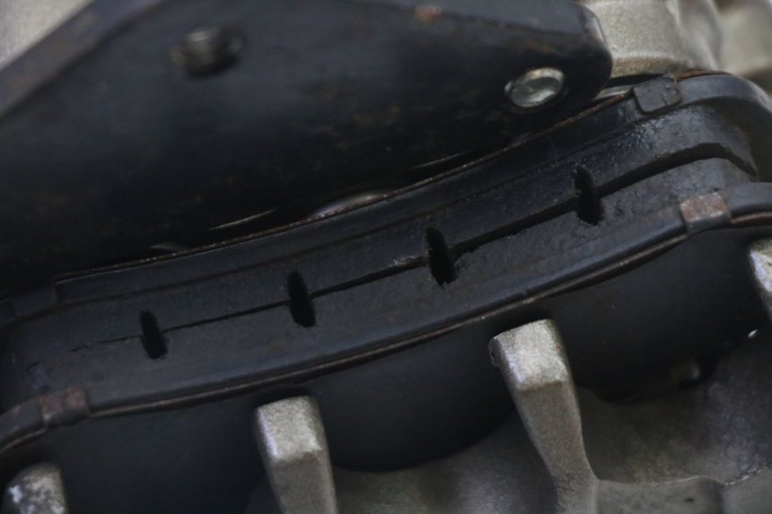 photo de ETRIER FREIN AVANT KIDEN KD125-G 125 (2018 - 2022) - Points de fixation