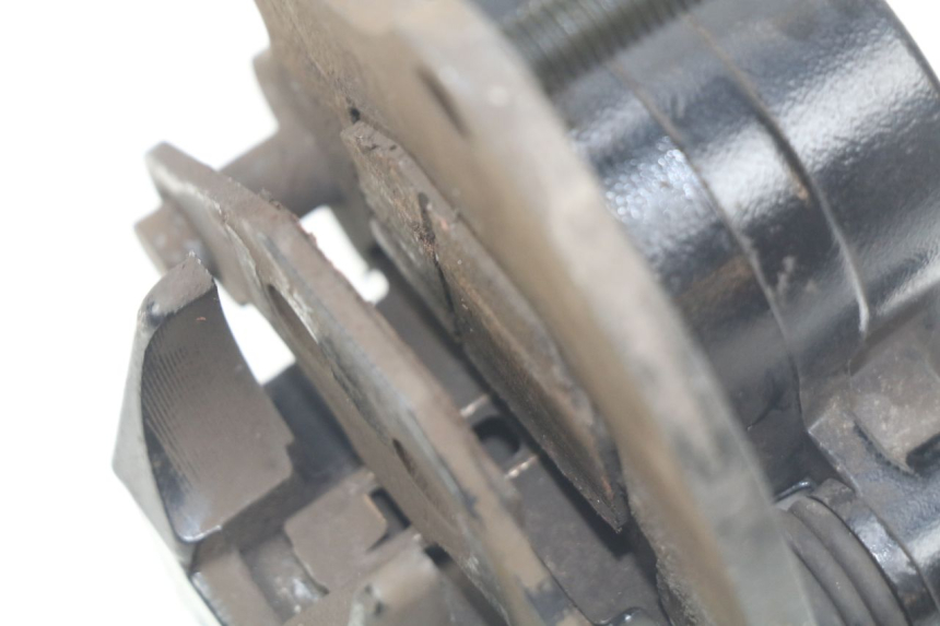 photo de ÉTRIER DE FREIN AVANT PEUGEOT KISBEE 4T 50 (2018 - 2022) - Détail de la pièce