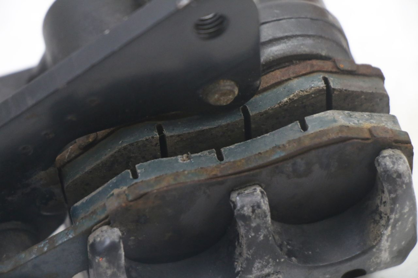 photo de ETRIER FREIN AVANT KYMCO STRYKER OFF ROAD 125 (1999 - 2005) - Points de fixation