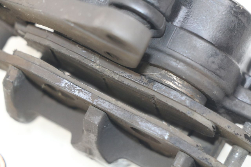 photo de ÉTRIER DE FREIN AVANT PIAGGIO LIBERTY IGET S 125 (2016 - 2020) - Zoom état d’usage