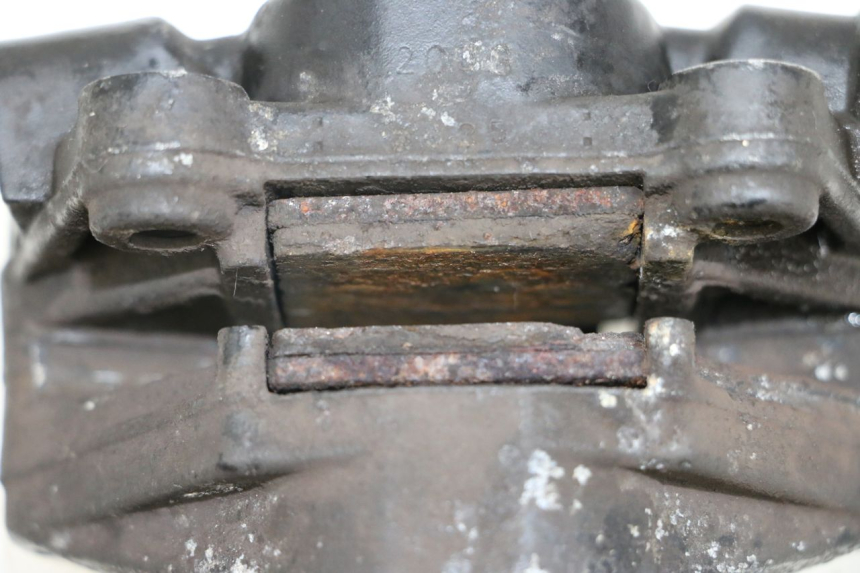 photo de ETRIER FREIN AVANT PIAGGIO MP3 500 (2011 - 2015) - Gros plan technique