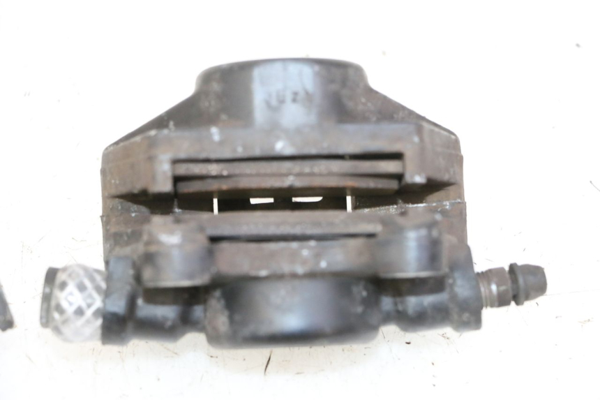 photo de ÉTRIER DE FREIN AVANT PIAGGIO MP3 500 (2014 - 2017) - Gros plan technique