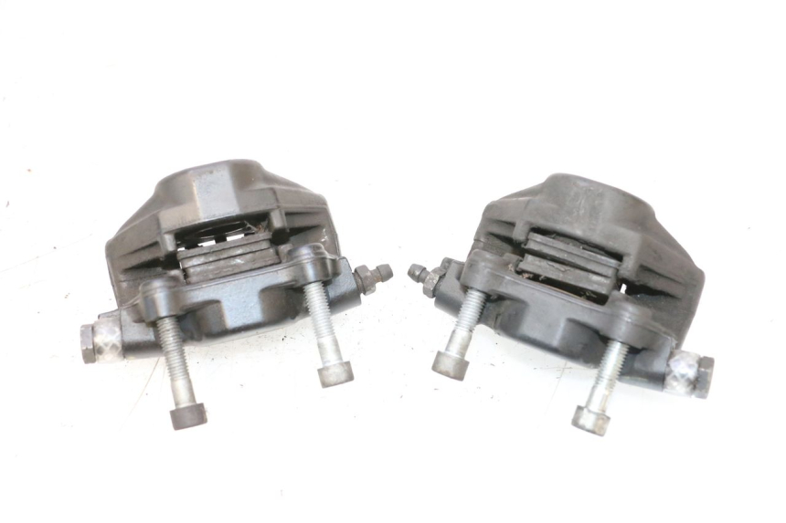 photo de ETRIER FREIN AVANT PIAGGIO MP3 RL 250 (2006 - 2010) - Autre angle de vue