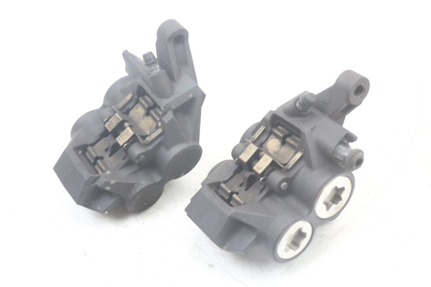 photo de ÉTRIER DE FREIN AVANT YAMAHA MT-07 MT07 ABS 700 (2014 - 2017) - Zoom état d’usage