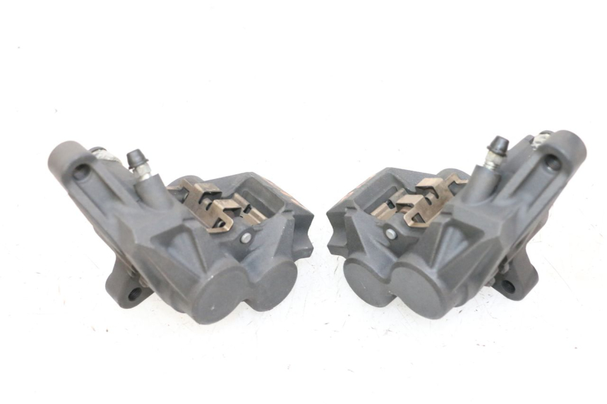 photo de ETRIER FREIN AVANT YAMAHA MT-07 MT07 ABS 700 (2018 - 2020) - Points de fixation