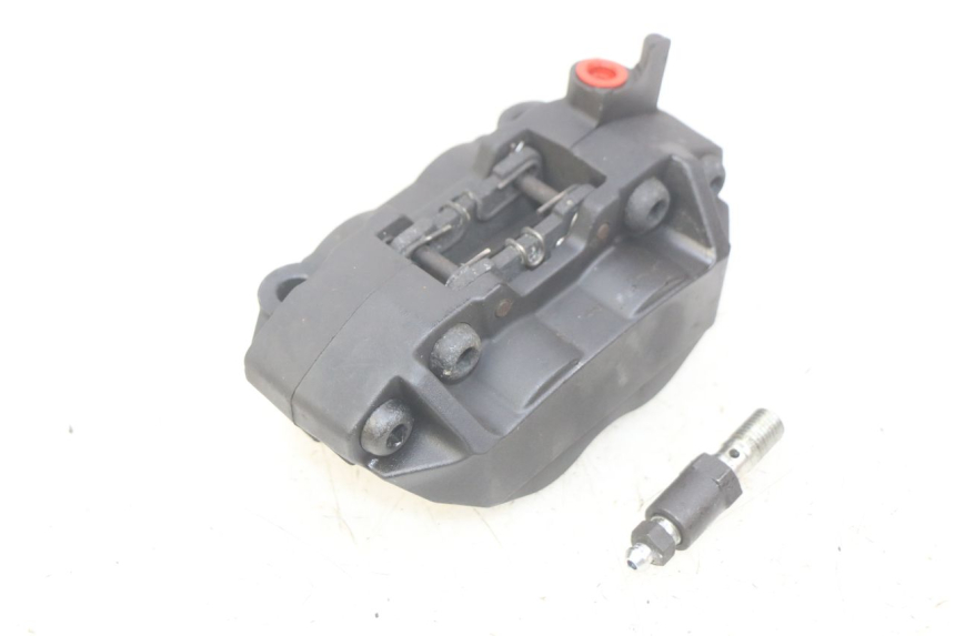 photo de ÉTRIER DE FREIN AVANT YAMAHA MT ABS 125 (2014 - 2018) - Gros plan technique