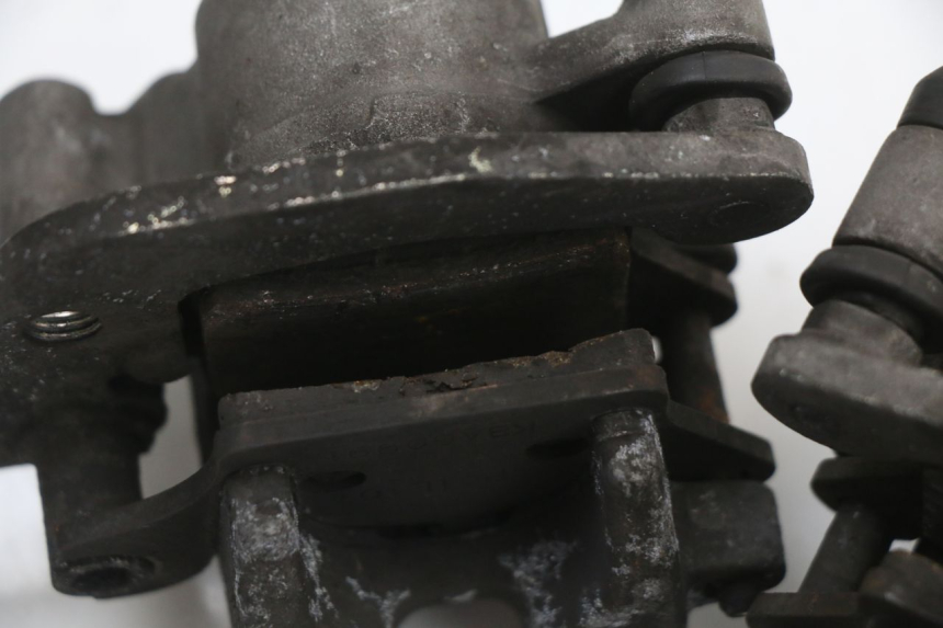 photo de ETRIER FREIN AVANT MBK MW TRYPTIK 125 (2014 - 2016) - Points de fixation