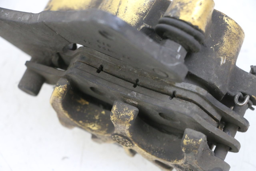 photo de ETRIER FREIN AVANT PIAGGIO NEW TYPHOON 50 (2018 - 2021) - Gros plan technique