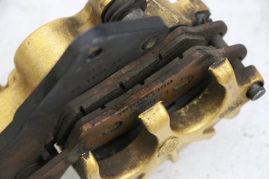 photo de ETRIER FREIN AVANT PIAGGIO NEW TYPHOON 50 (2018 - 2021) - Zoom état d’usage