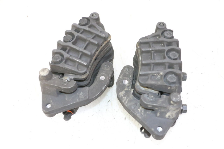 photo de ETRIER FREIN AVANT HONDA NTV DEAUVILLE 650 (2001 - 2006) - Vue d’ensemble