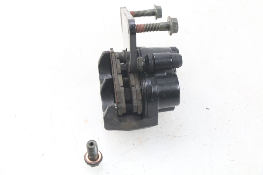 photo de ÉTRIER DE FREIN AVANT SYM ORBIT III 3 4T 50 (2018 - 2021) - Autre angle de vue