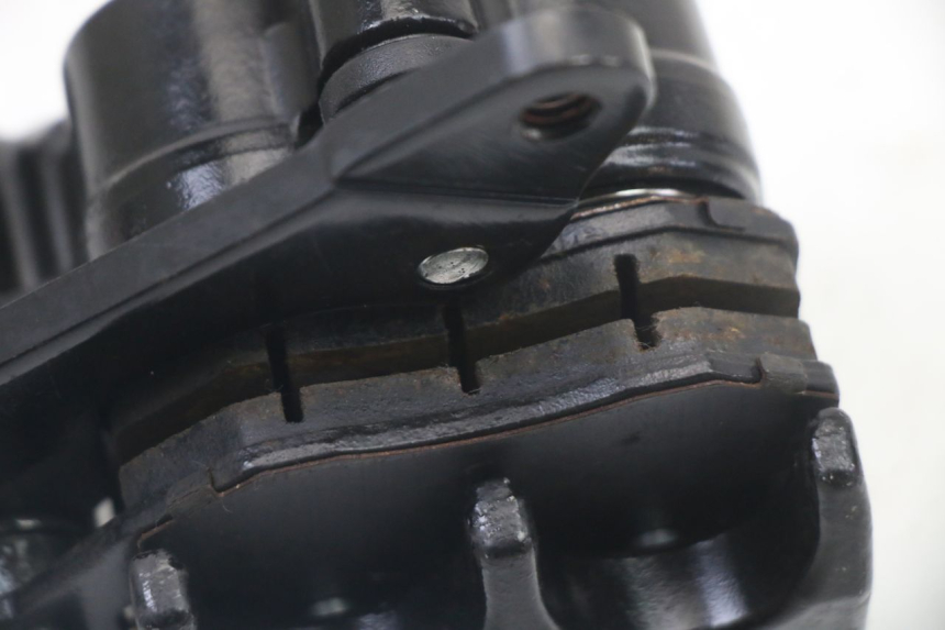 photo de ÉTRIER DE FREIN AVANT PEUGEOT TWEET 4T 50 (2023 - 2025) - Points de fixation