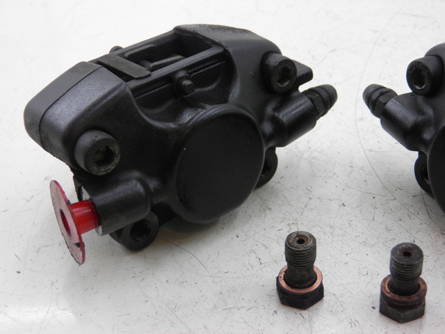 photo de ETRIER FREIN AVANT PIAGGIO MP3 RL 125 (2006 - 2014) - Vue d’ensemble