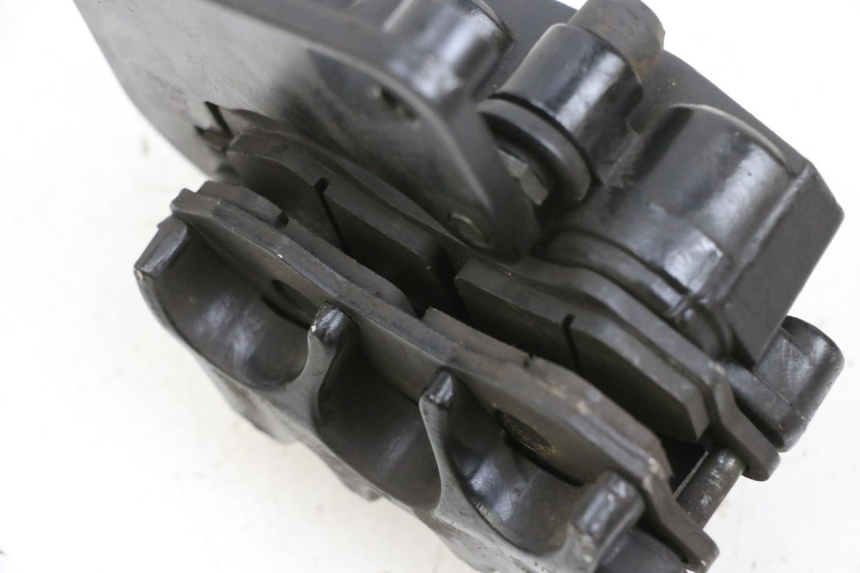 photo de ETRIER FREIN AVANT EFUN PUSA 1 - Détail de la pièce