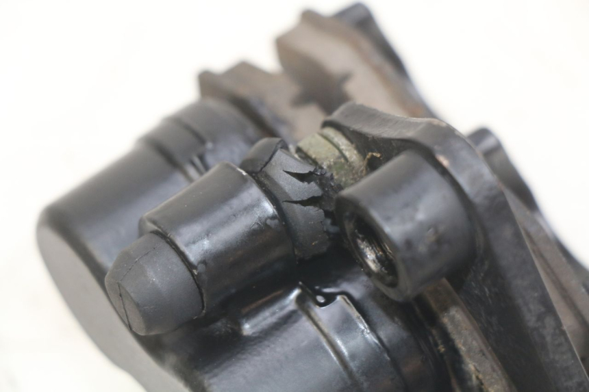 photo de ÉTRIER DE FREIN AVANT YAMASAKI RAPTOR 50 (2013 - 2018) - Détail de la pièce