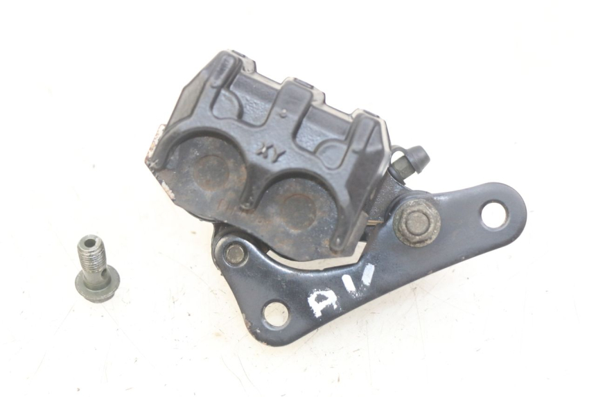 photo de ÉTRIER DE FREIN AVANT YAMASAKI RAPTOR 50 (2013 - 2018) - Gros plan technique