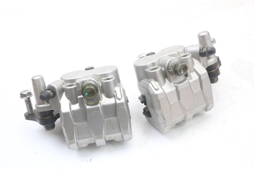 photo de ETRIER FREIN AVANT REGAL RAPTOR RAXTER 2 125 (2007 - 2015) - Gros plan technique