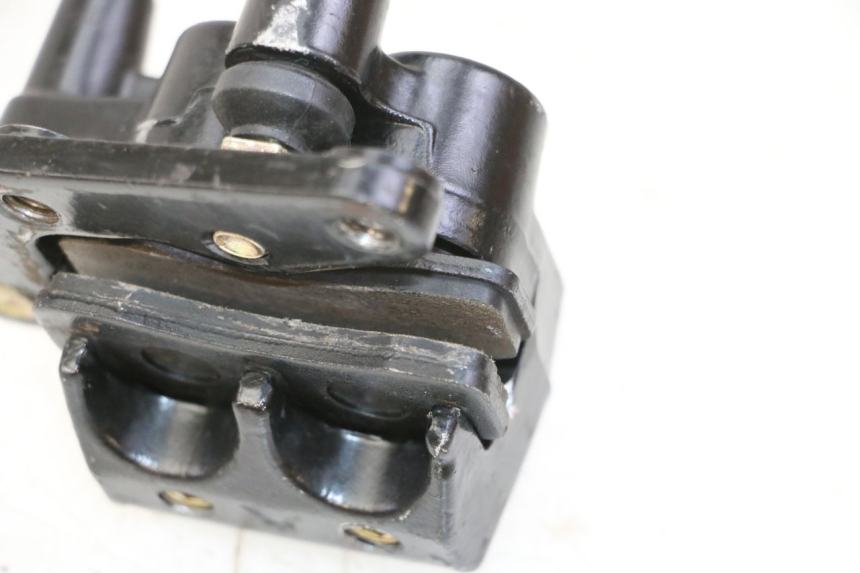 photo de ÉTRIER DE FREIN AVANT APOLLO RFZ 150 - Zoom état d’usage