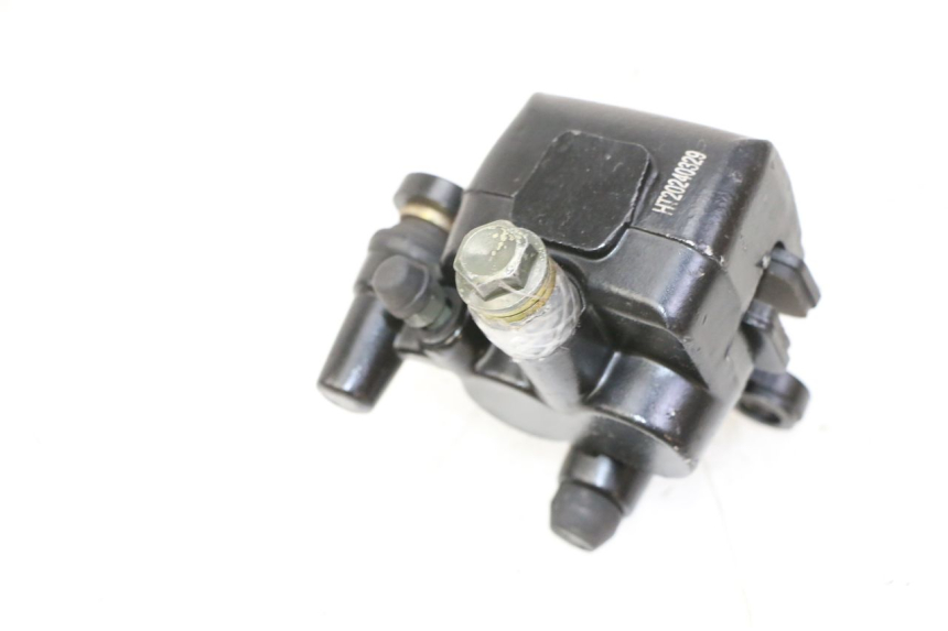 photo de ÉTRIER DE FREIN AVANT APOLLO RFZ 150 - Gros plan technique