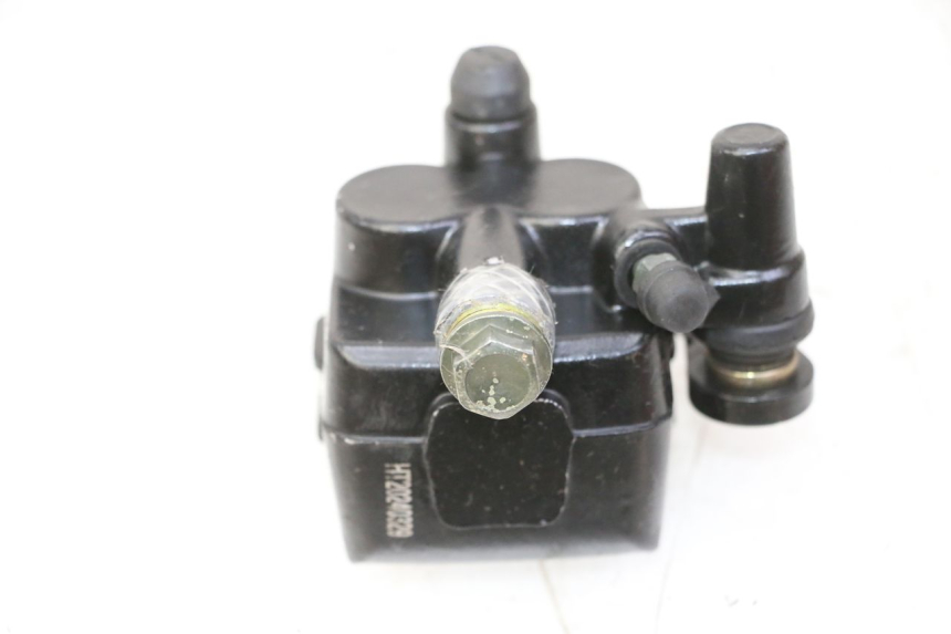 photo de ÉTRIER DE FREIN AVANT APOLLO RFZ 150 - Points de fixation