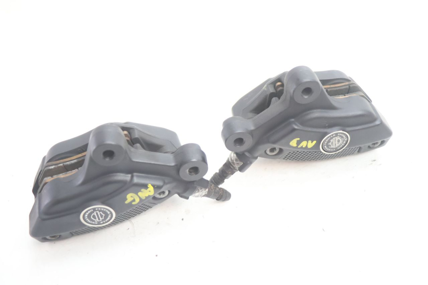 photo de ETRIER FREIN AVANT HARLEY DAVIDSON ROAD GLIDE FLTRXSE 1920 (2018 - 2022) - Points de fixation