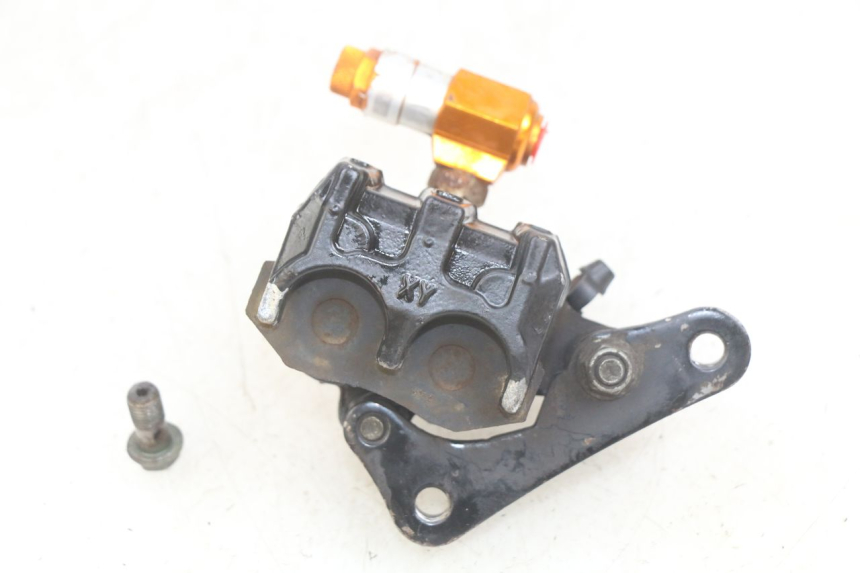 photo de ÉTRIER DE FREIN AVANT YAMASAKI ROADSTER 50 (2013 - 2018) - Autre angle de vue