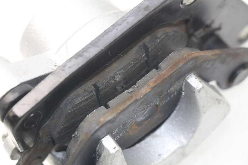 photo de ÉTRIER DE FREIN AVANT JM MOTORS SANTANA 50 (2014 - 2023) - Zoom état d’usage