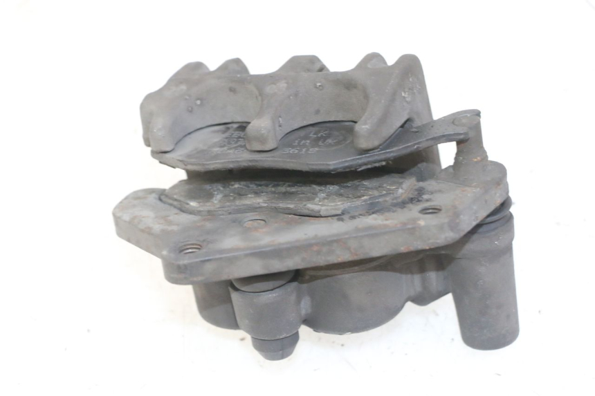 photo de ÉTRIER DE FREIN AVANT PEUGEOT SATELIS COMPRESSOR K15 125 (2006 - 2009) - Détail de la pièce