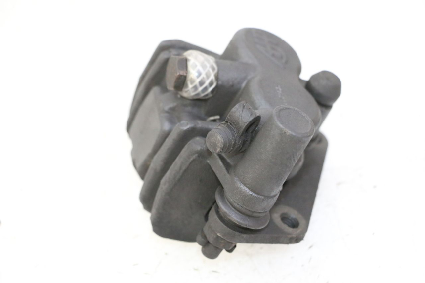 photo de ÉTRIER DE FREIN AVANT PEUGEOT SATELIS 125 (2006 - 2009) - Points de fixation