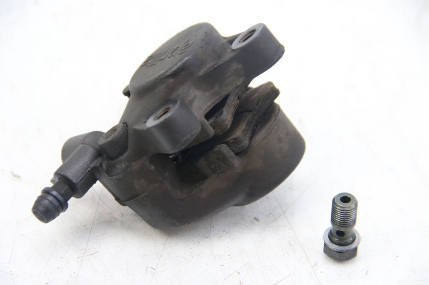 photo de ÉTRIER DE FREIN AVANT APRILIA SCARABEO 4T 50 (2009 - 2017) - Zoom état d’usage