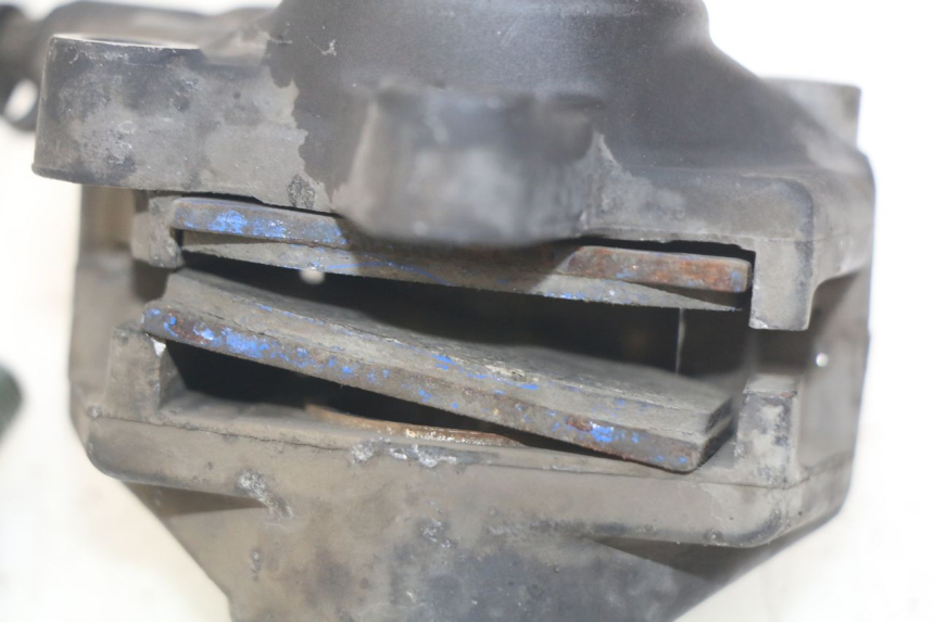 photo de ÉTRIER DE FREIN AVANT APRILIA SCARABEO 100 (2003 - 2012) - Zoom état d’usage