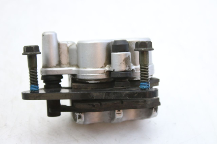 photo de ÉTRIER DE FREIN AVANT KYMCO SENTO 100 (2008 - 2013) - Gros plan technique